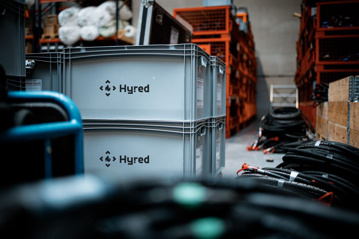 HYRED-Kisten im Lager
