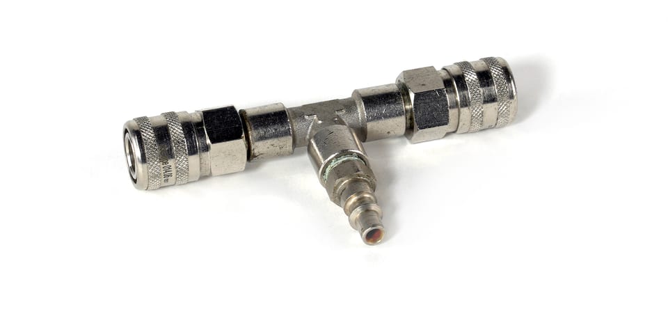 Hyred Compressed air 2-way manifold: 1 x in -> 2 x out