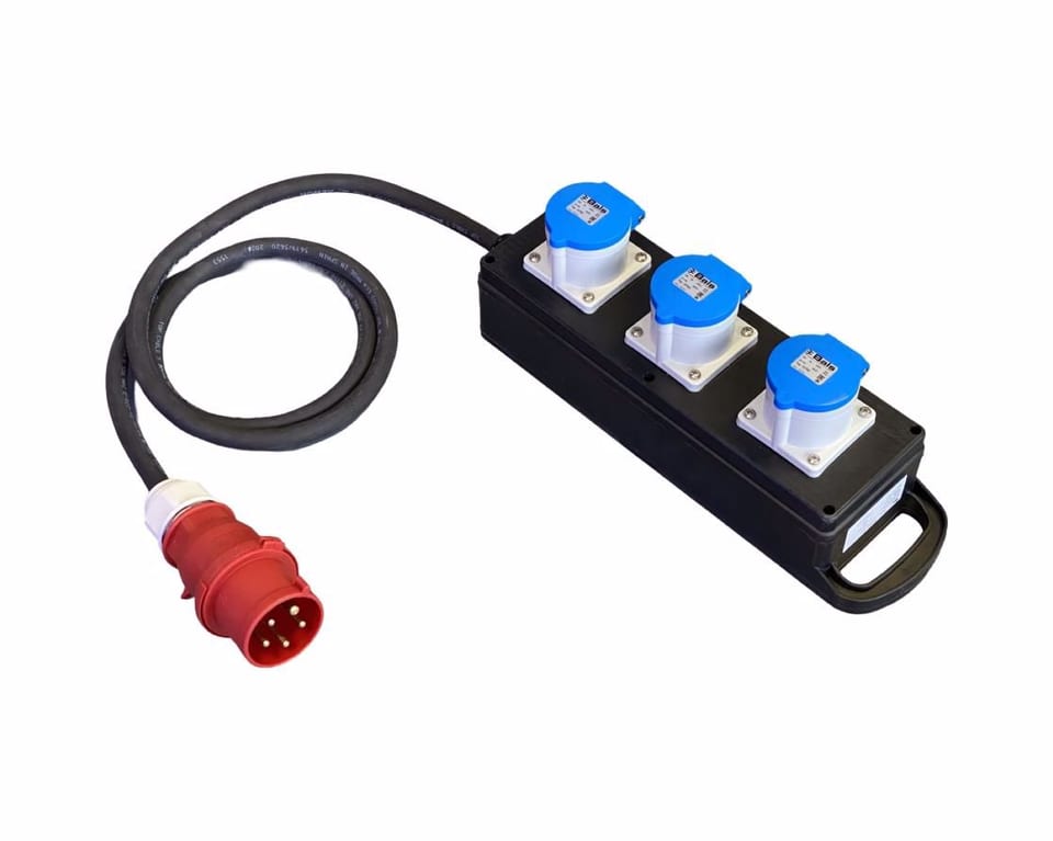 Rubber junction box, CEE 32A tri breakout -> 3 x CEE 32A mono
